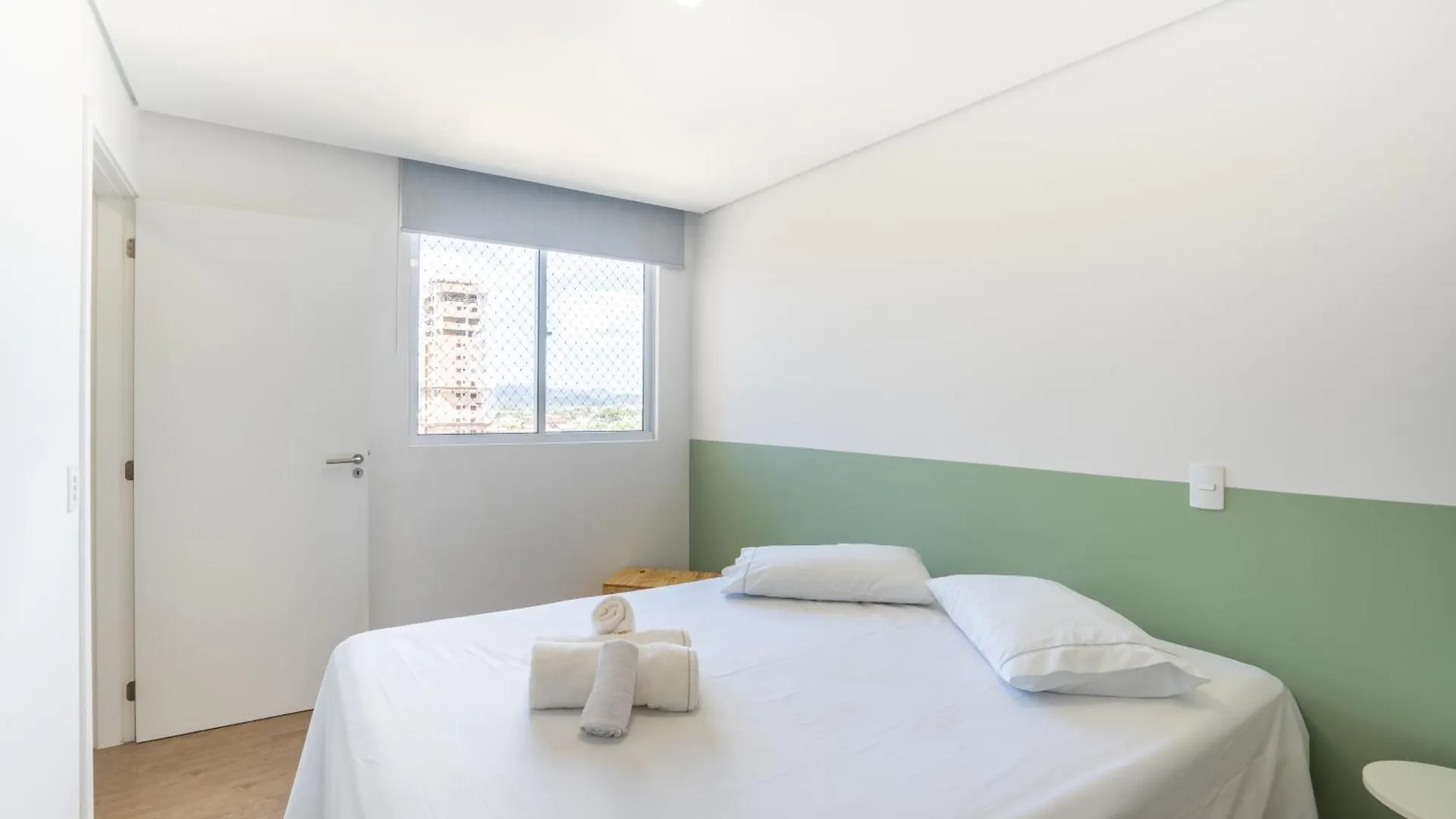 Daire Apto A 150M Da Praia E 15Min Beto Carreiro Com Wi-Fi, Piscina, Portaria 24H, Playground Infantil, Quadra De Esportes Sacada Com Churrasqueira E Vaga De Garagem Piçarras