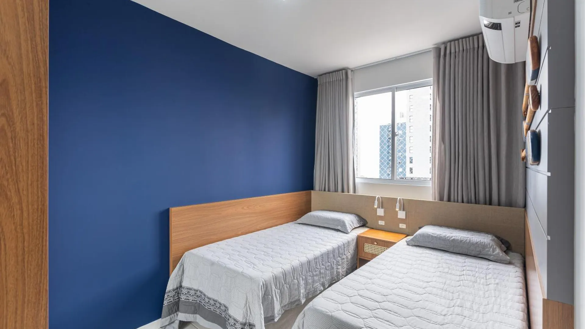 Apto A 150M Da Praia E 15Min Beto Carreiro Com Wi-Fi, Piscina, Portaria 24H, Playground Infantil, Quadra De Esportes Sacada Com Churrasqueira E Vaga De Garagem Piçarras